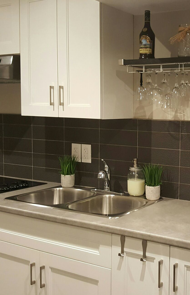 Kitchen & Bar 1